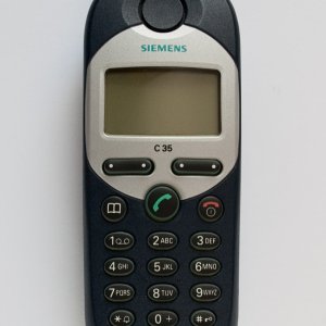 Siemens_C35i_mobile_phone.jpg